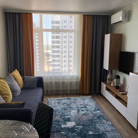 Esil Plaza Apartment Astana Buitenkant foto
