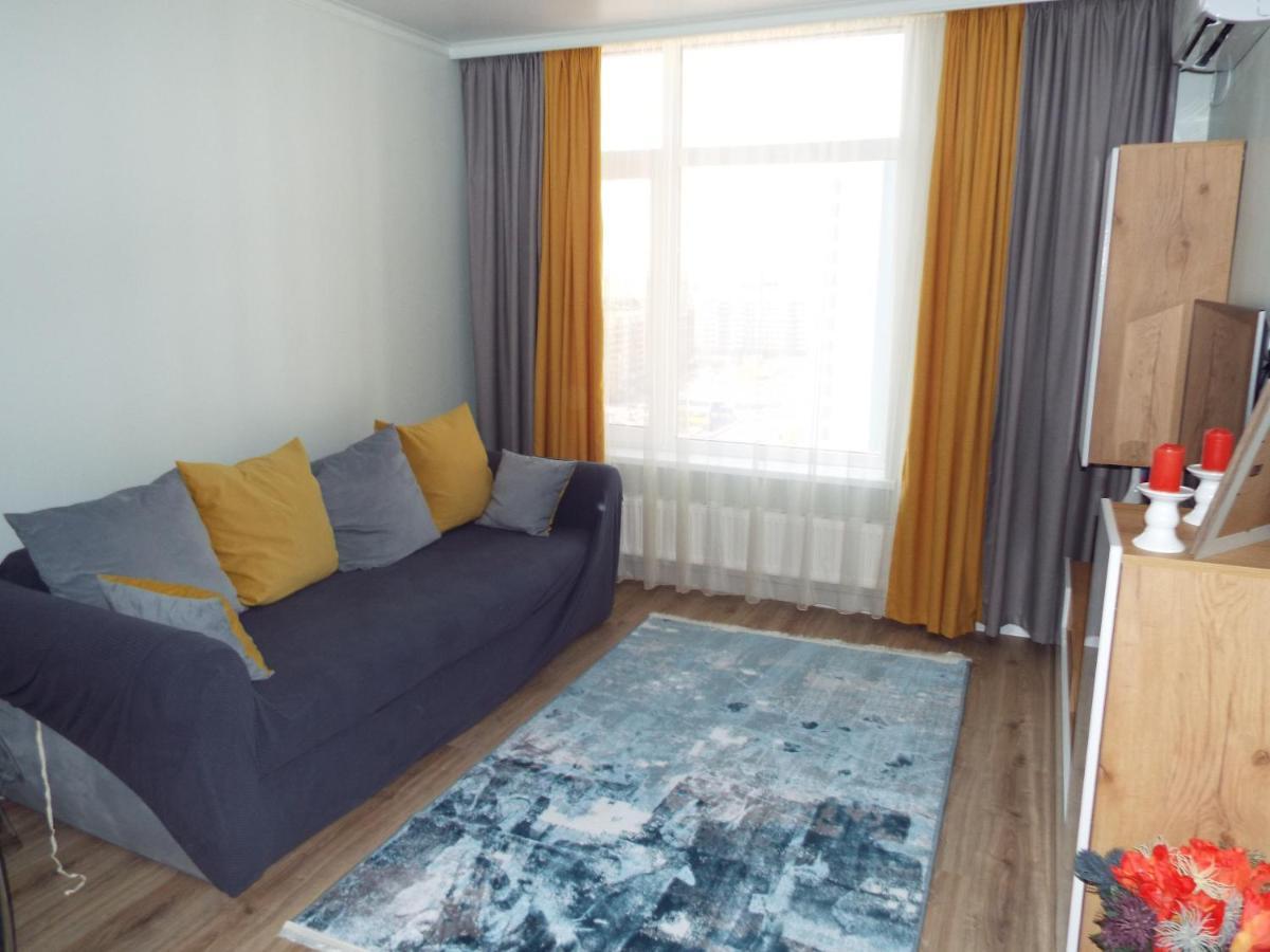 Esil Plaza Apartment Astana Buitenkant foto