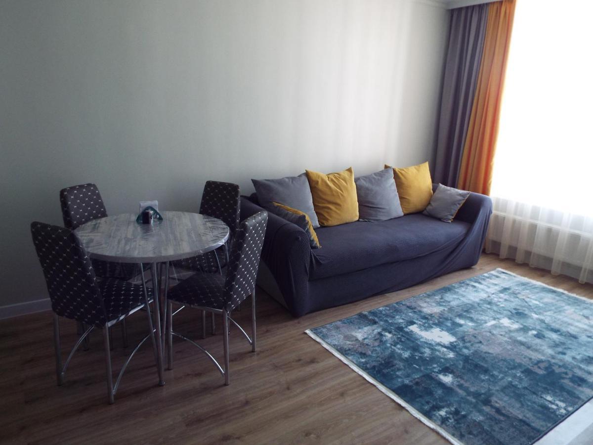 Esil Plaza Apartment Astana Buitenkant foto